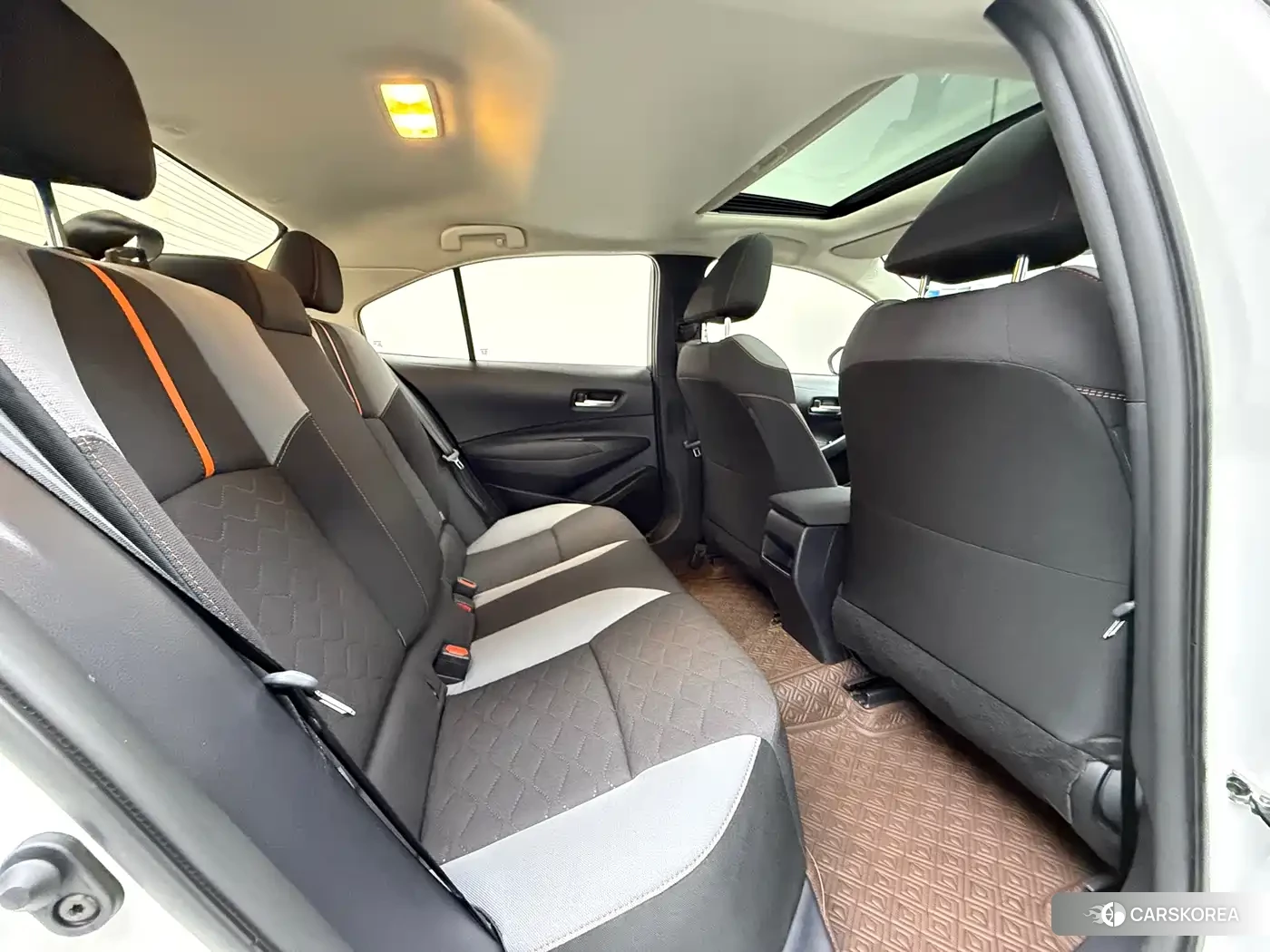 Toyota Corolla 2024 Белый из Китая, фото 5