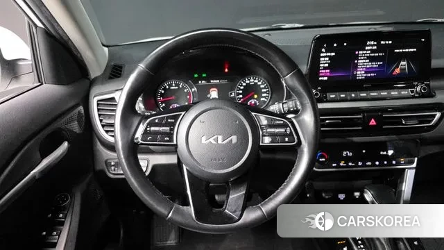 Kia Seltos 2022 Белый из Кореи, фото 4