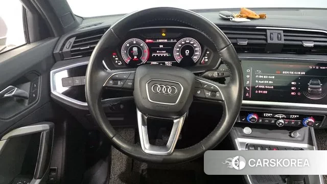 Audi Q3 (F3) 2020 Белый из Кореи, фото 4
