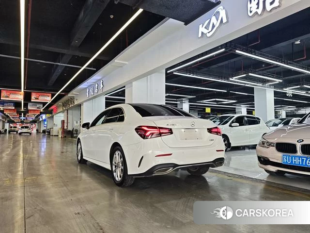 Mercedes-Benz Class A 2021 Белый из Китая, фото 4
