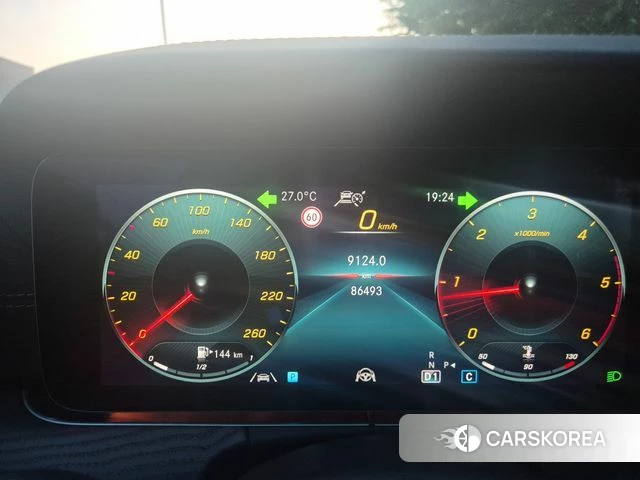 Mercedes-Benz E-Class W213 2021 Белый из Кореи, фото 4