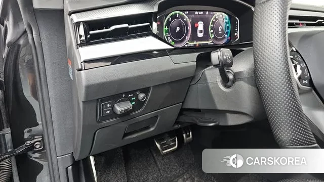 Volkswagen Arteon 2023 Серый из Кореи, фото 4