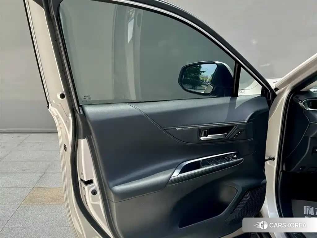 Toyota Venza 2022 Silver/gray из Китая, фото 4