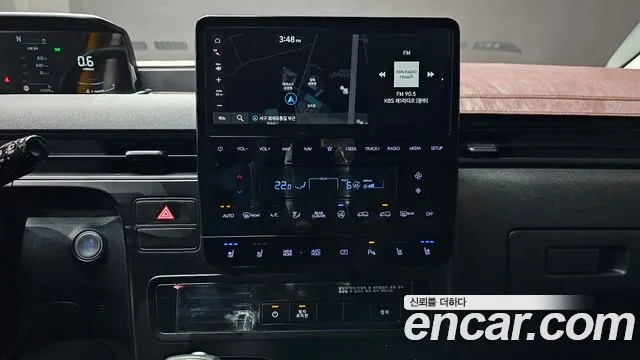 Hyundai Staria 2023 Желтый из Кореи, фото 4