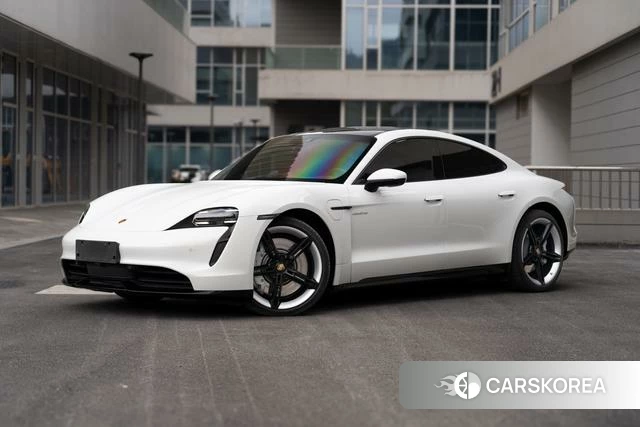Porsche Taycan 2022 Белый из Китая, фото 4