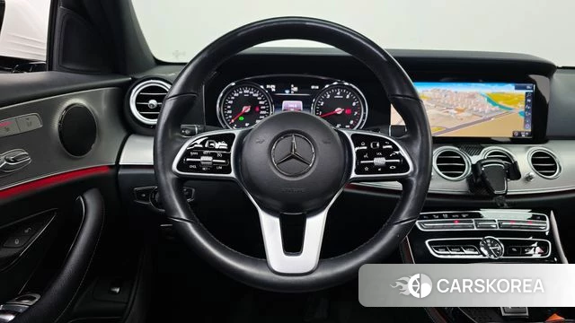 Mercedes-Benz E-Class W213 2018 Белый из Кореи, фото 4