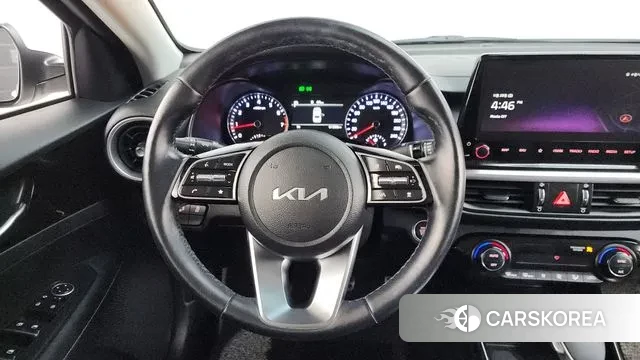 Kia The New K3 2nd generation 2023 Белый из Кореи, фото 4