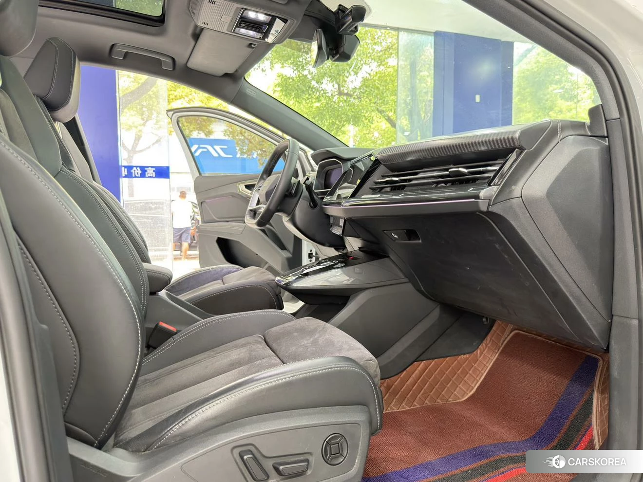 Audi Q4 e-tron 2023 Белый из Китая, фото 4