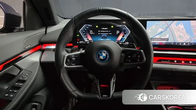 BMW 5 Series (G60) 2025 Черный из Кореи, фото 4