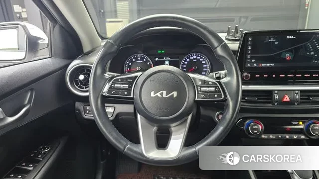 Kia The New K3 2nd generation 2022 Белый из Кореи, фото 4