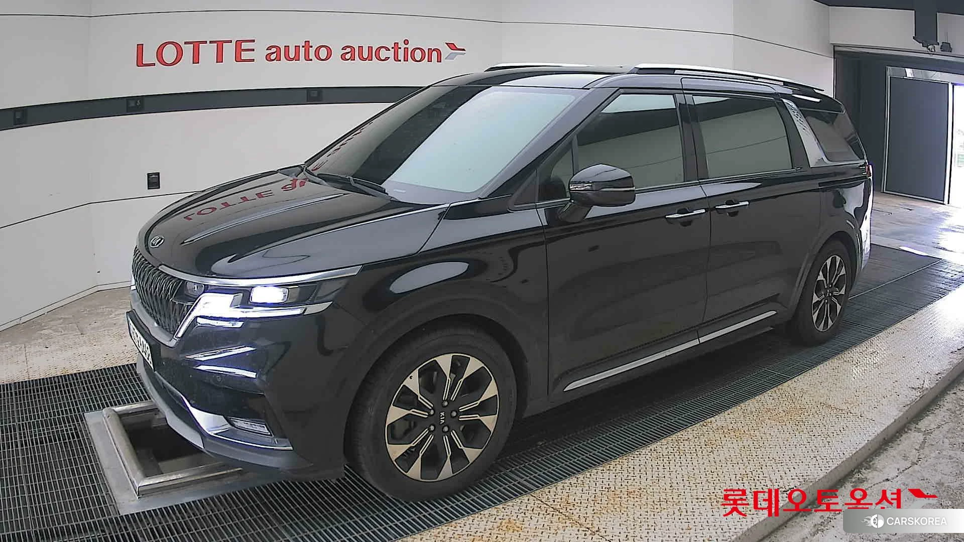 Kia Carnival 2021 Черный из Кореи, фото 4