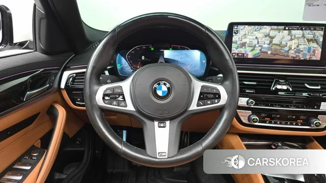 BMW 5 Series (G30) 2022 Белый из Кореи, фото 4