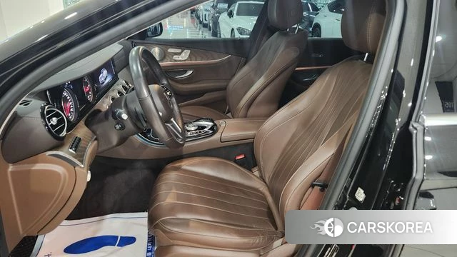 Mercedes-Benz E-Class W213 2019 Черный из Кореи, фото 4