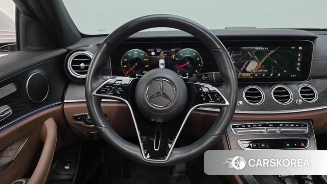 Mercedes-Benz E-Class W213 2023 Белый из Кореи, фото 4