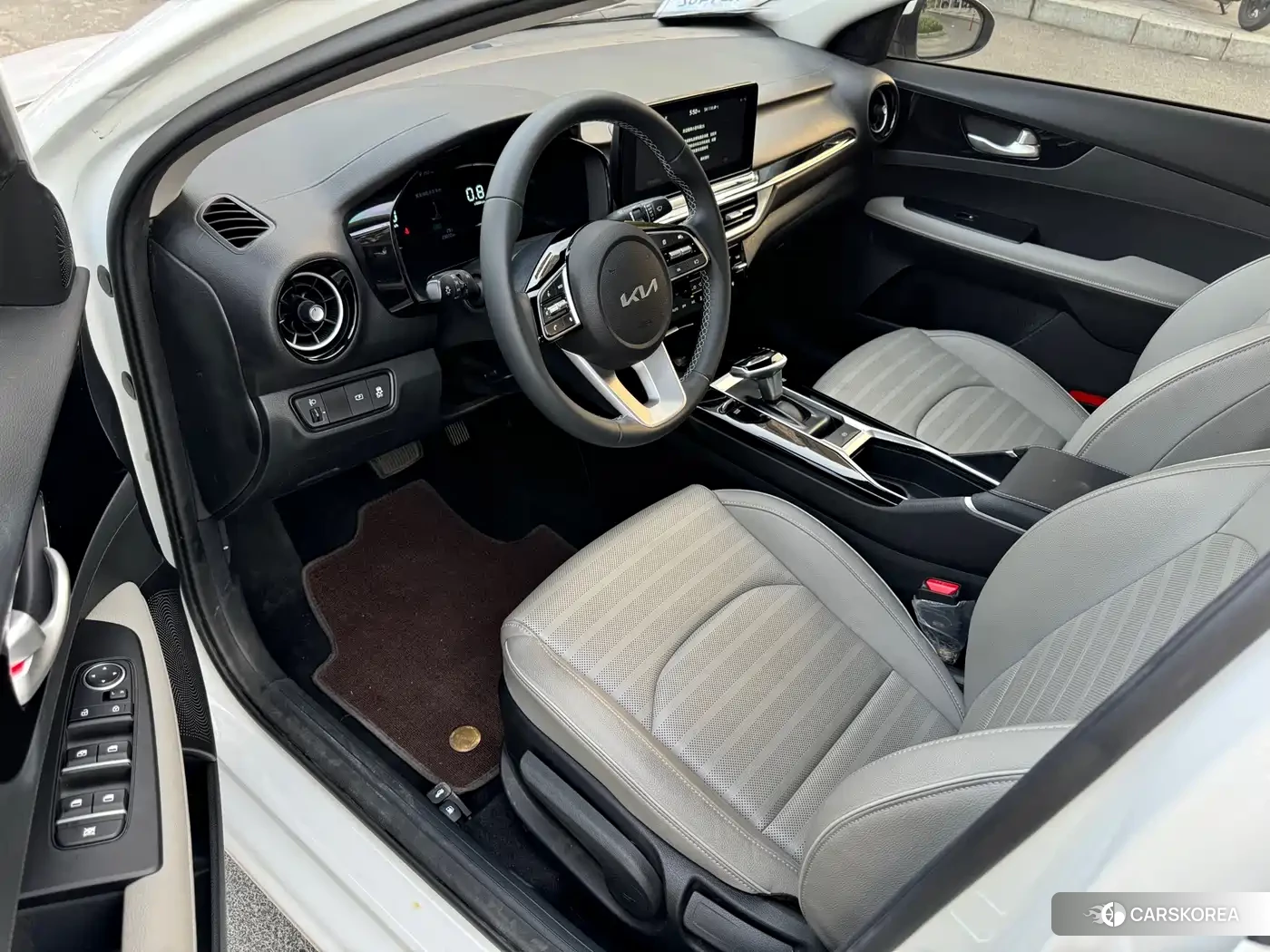 Kia K3 2024 Белый из Китая, фото 4
