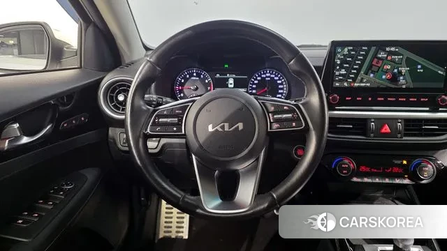 Kia The New K3 2nd generation 2022 Белый из Кореи, фото 4