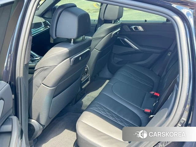 BMW X6 (G06) 2026 Черный из Кореи, фото 4