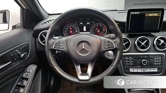Mercedes-Benz A-Class W176 2018 Белый из Кореи, фото 4
