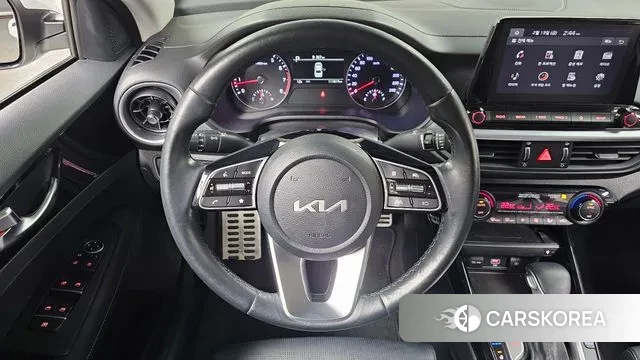 Kia The New K3 2nd generation 2022 Белый из Кореи, фото 4