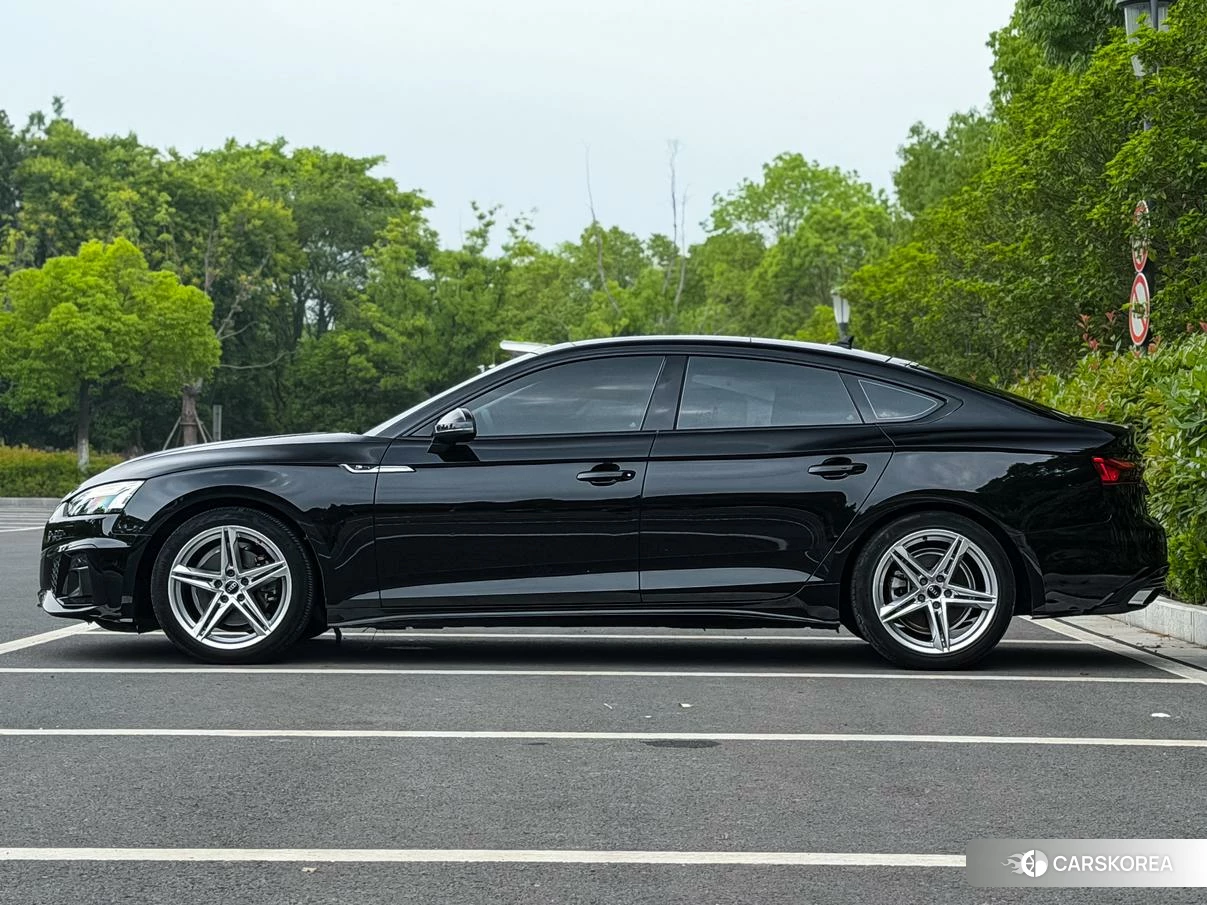Audi A5 2021 Черный из Китая, фото 4