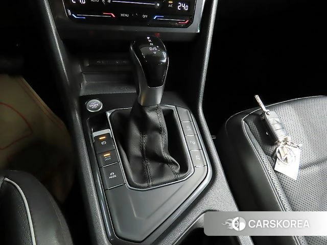 Volkswagen Tiguan Allspace 2022 Черный из Кореи, фото 4