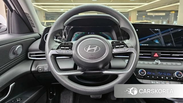 Hyundai The New Avante Hybrid (CN7) 2024 Белый из Кореи, фото 4