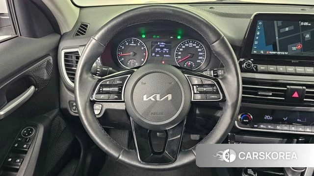 Kia Seltos 2022 Белый из Кореи, фото 4