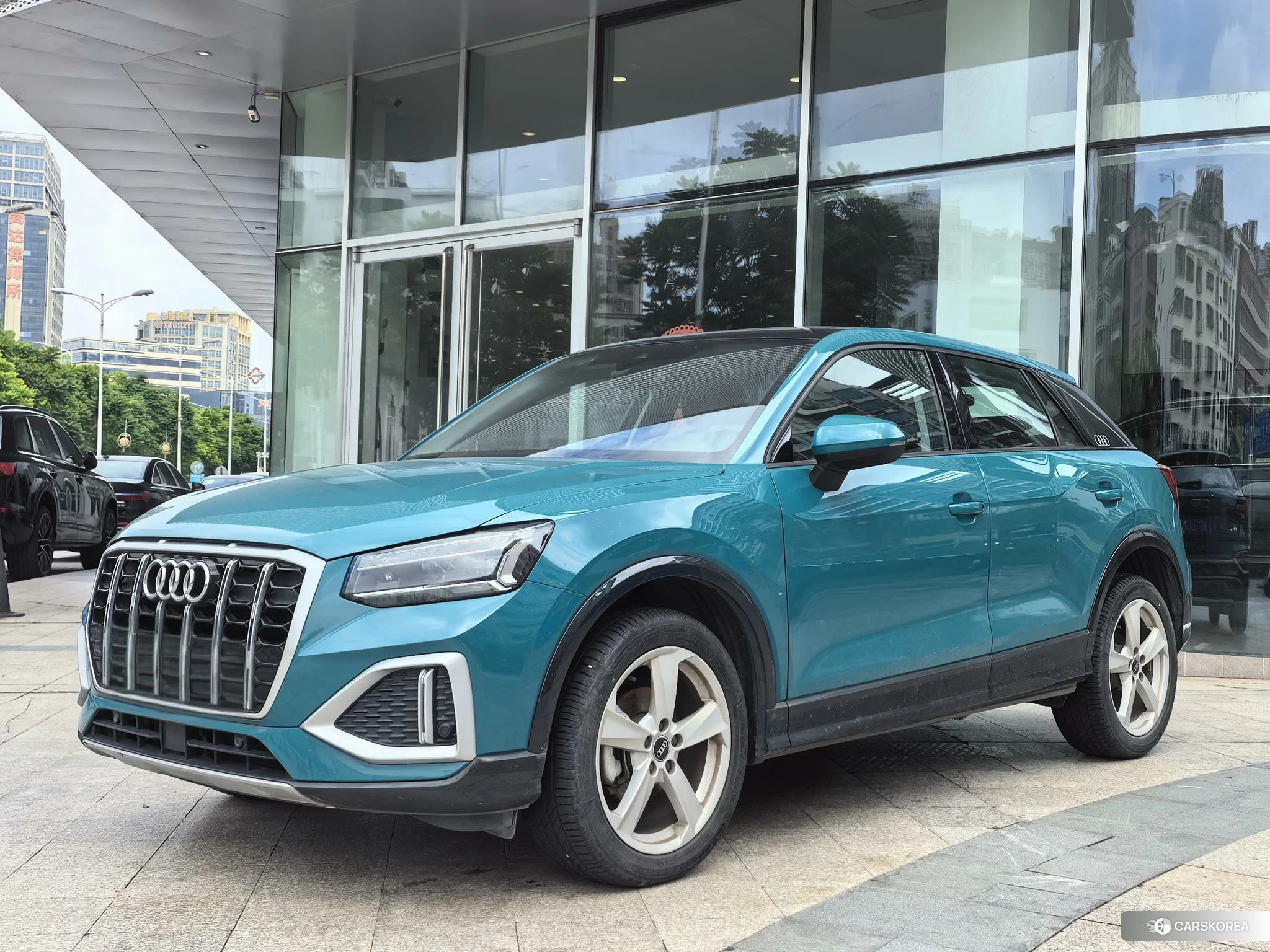 Audi Q2L 2021 Синий из Китая, фото 4