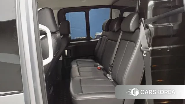 Hyundai Staria 2021 Серебряный из Кореи, фото 4