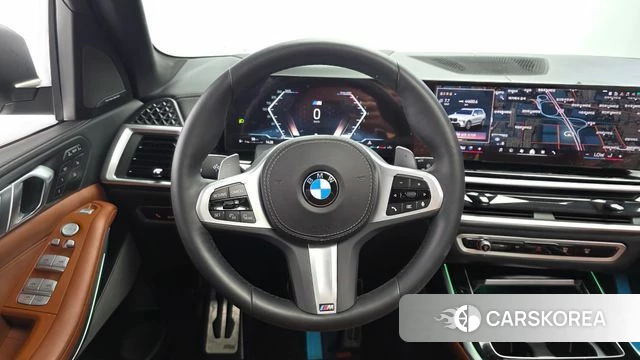 BMW X7 (G07) 2023 Белый из Кореи, фото 4