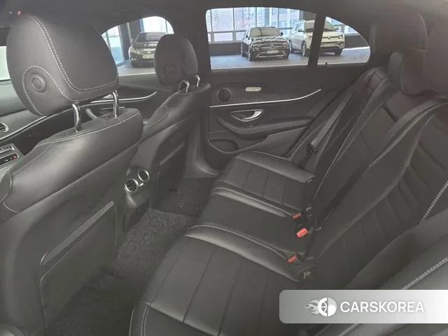 Mercedes-Benz E-Class W213 2023 Белый из Кореи, фото 4