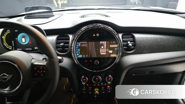 Mini Cooper Electric 2023 Белый из Кореи, фото 4