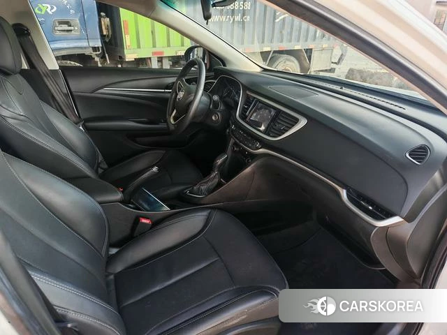 Buick Yinglang 2023 Белый из Китая, фото 4