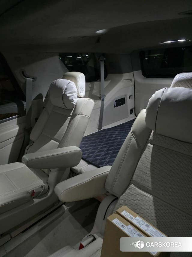 Cadillac Escalade 5th Generation 2022 Черный из Кореи, фото 4