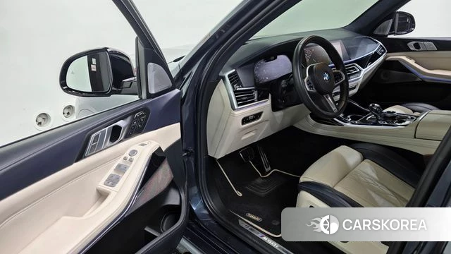 BMW X7 (G07) 2022 Серый из Кореи, фото 4