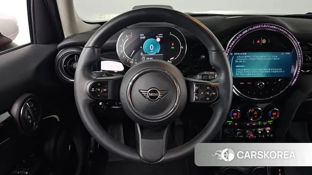 Mini Cooper 2022 Красный из Кореи, фото 4