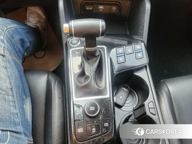 Kia Sportage 5th Generation 2021 Серебристо-серый из Кореи, фото 4