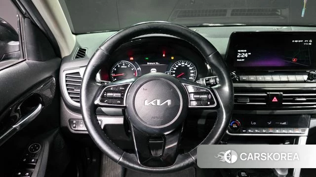 Kia Seltos 2022 Черный из Кореи, фото 4