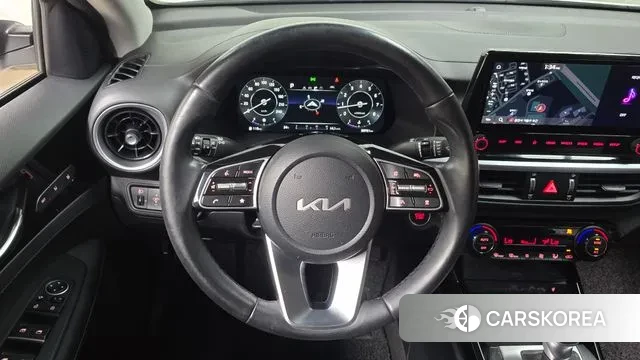 Kia The New K3 2nd generation 2021 Белый из Кореи, фото 4