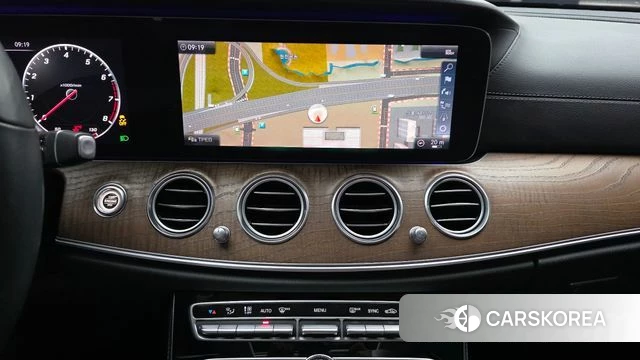 Mercedes-Benz E-Class W213 2018 Серый из Кореи, фото 4