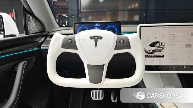 Tesla Model Y 2024 Белый из Кореи, фото 4