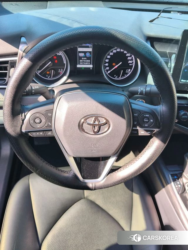 Toyota Camry 2023 Белый из Китая, фото 4