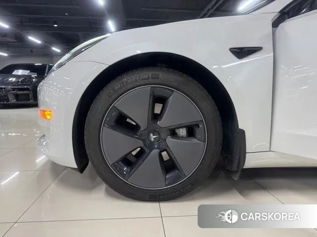 Tesla Model 3 2021 Белый из Кореи, фото 4