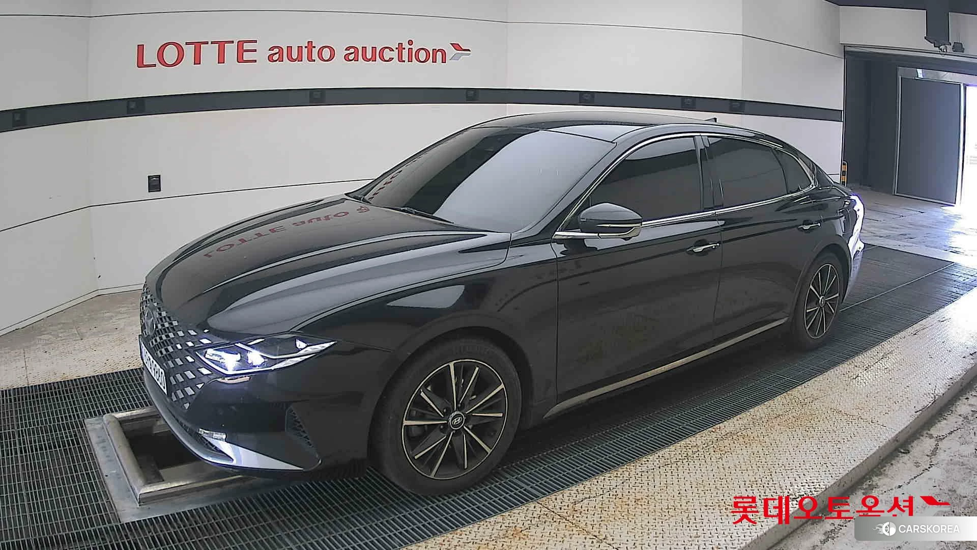 Hyundai Grandeur 2023 Abyss Black Pearl из Кореи, фото 4