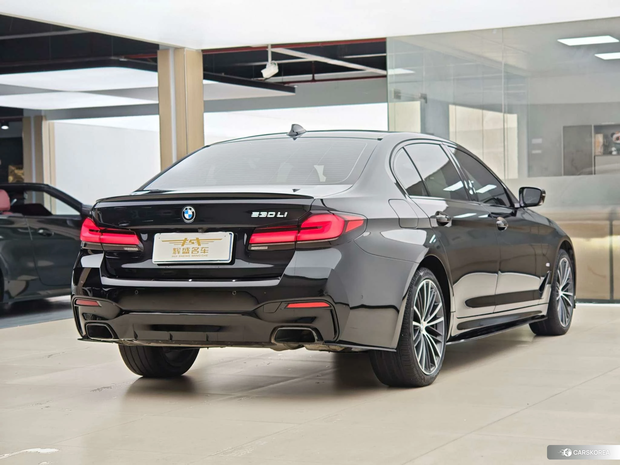 BMW 5 series 2022 Черный из Китая, фото 4