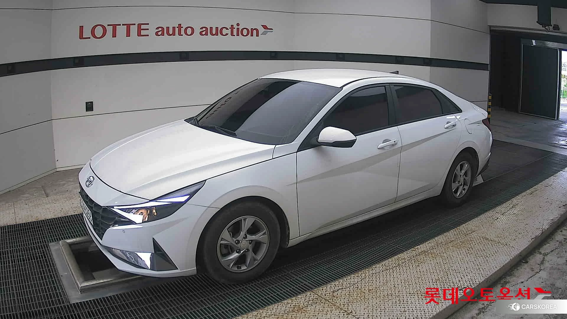 Hyundai Avante 2021 Polar White из Кореи, фото 4