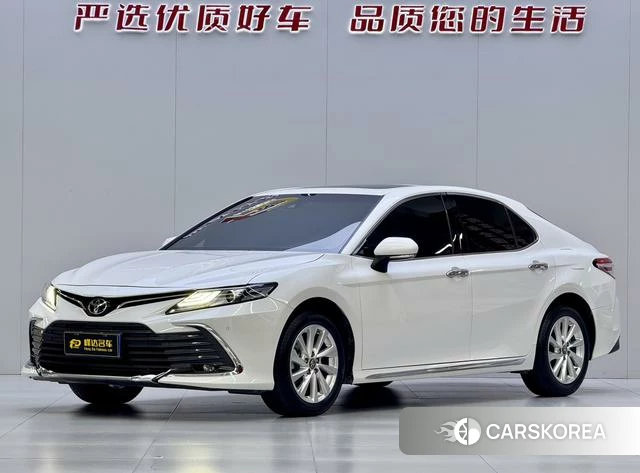 Toyota Camry 2023 Белый из Китая, фото 4