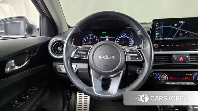 Kia The New K3 2nd generation 2023 Белый из Кореи, фото 4