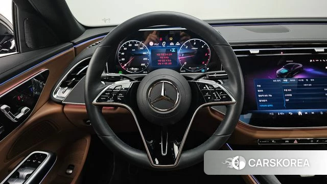 Mercedes-Benz E-Class W214 2024 Черный из Кореи, фото 4