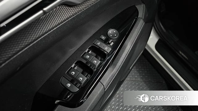 Kia Sportage 5th Generation 2022 Белый из Кореи, фото 4